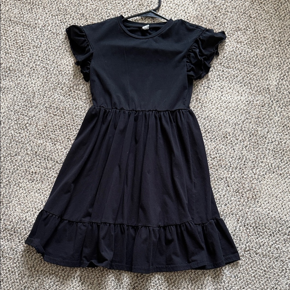 SHEIN Black Ruffle Sleeve Kids Dress